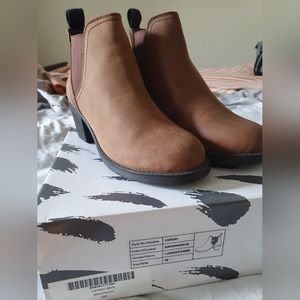Softmoc Maddison Cersei Chelsea Boots, size 39